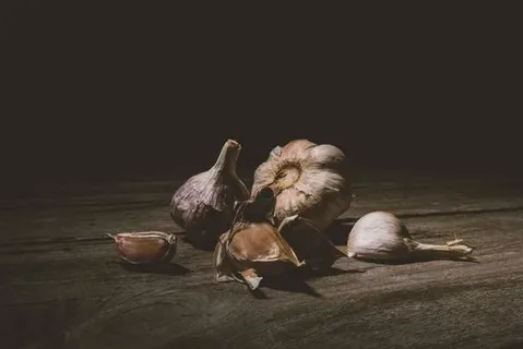 تصویر 2 از سیر سیاه اصفهان + مرغوب و با کیفیت ممتاز